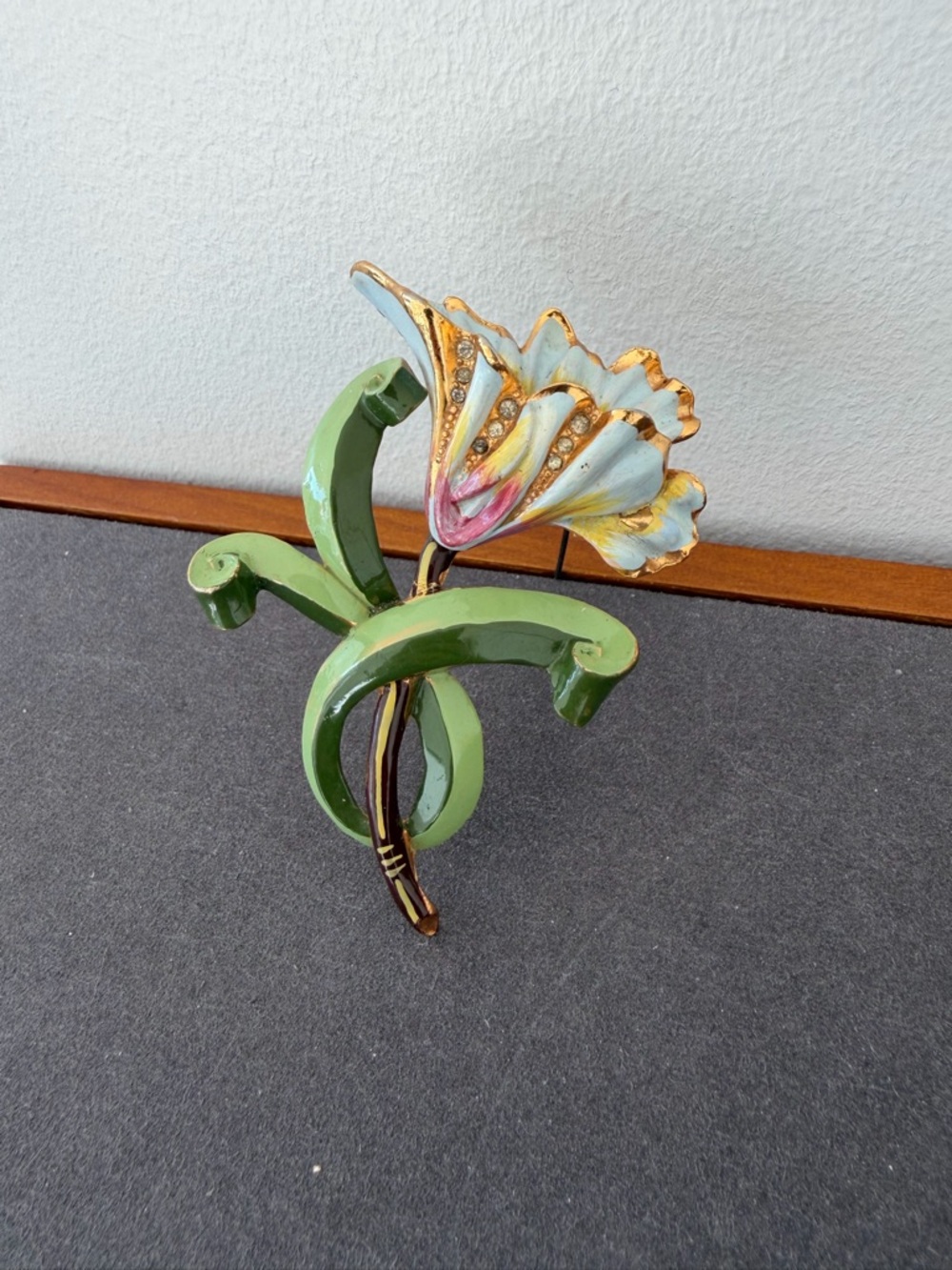 Vintage Coro gold tone enamel flower brooch. As is